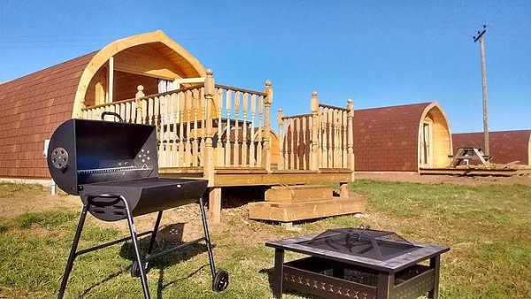 Glamping pod with bbq